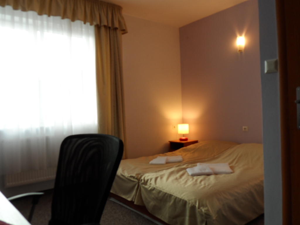 Hotelik Gold Raszyn Habitación foto